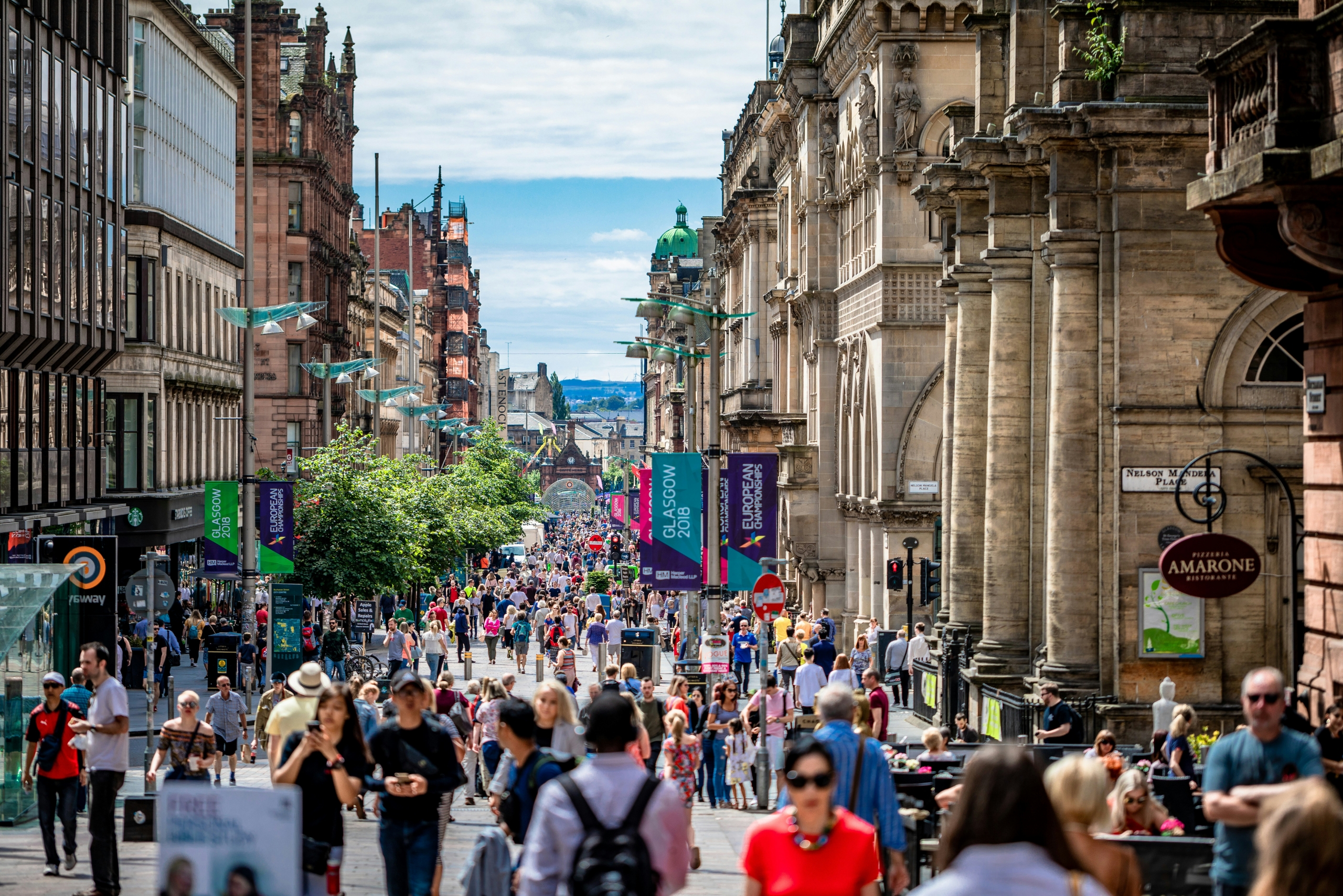 Sunny day on Glasgow Buchanan Street